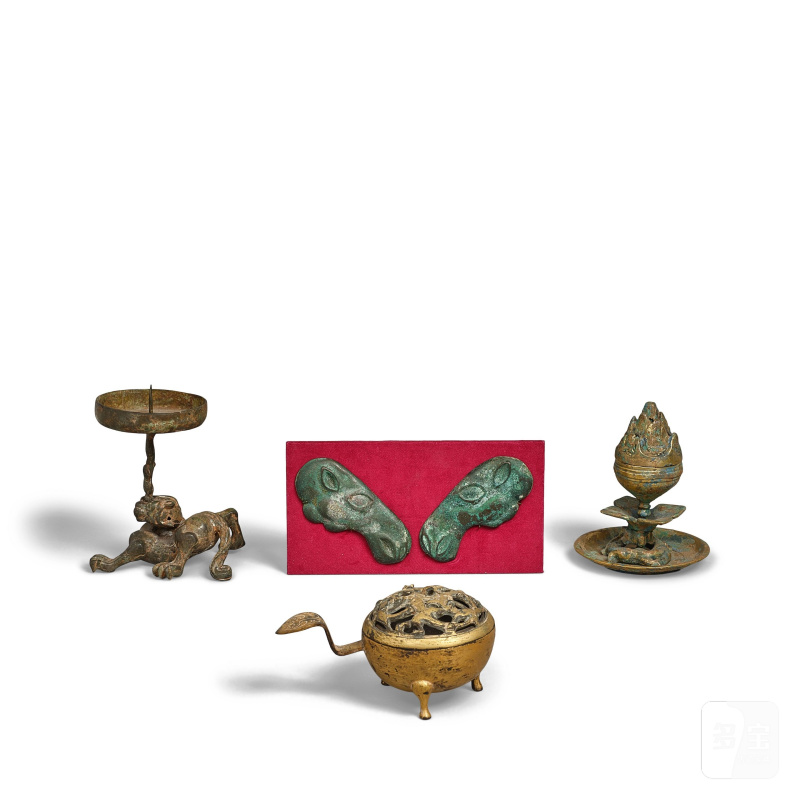 公元前 三/二世紀 鄂爾多斯 青銅馬飾 | FOUR BRONZE AND GILT-BRONZE ARTIFACTS